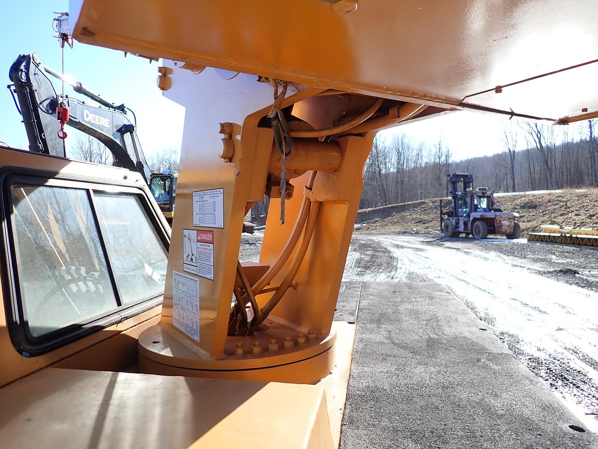 Used 1997 Broderson IC80-2E Carry Deck Crane