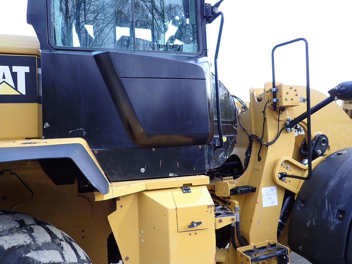 Used 2019 CAT 938M