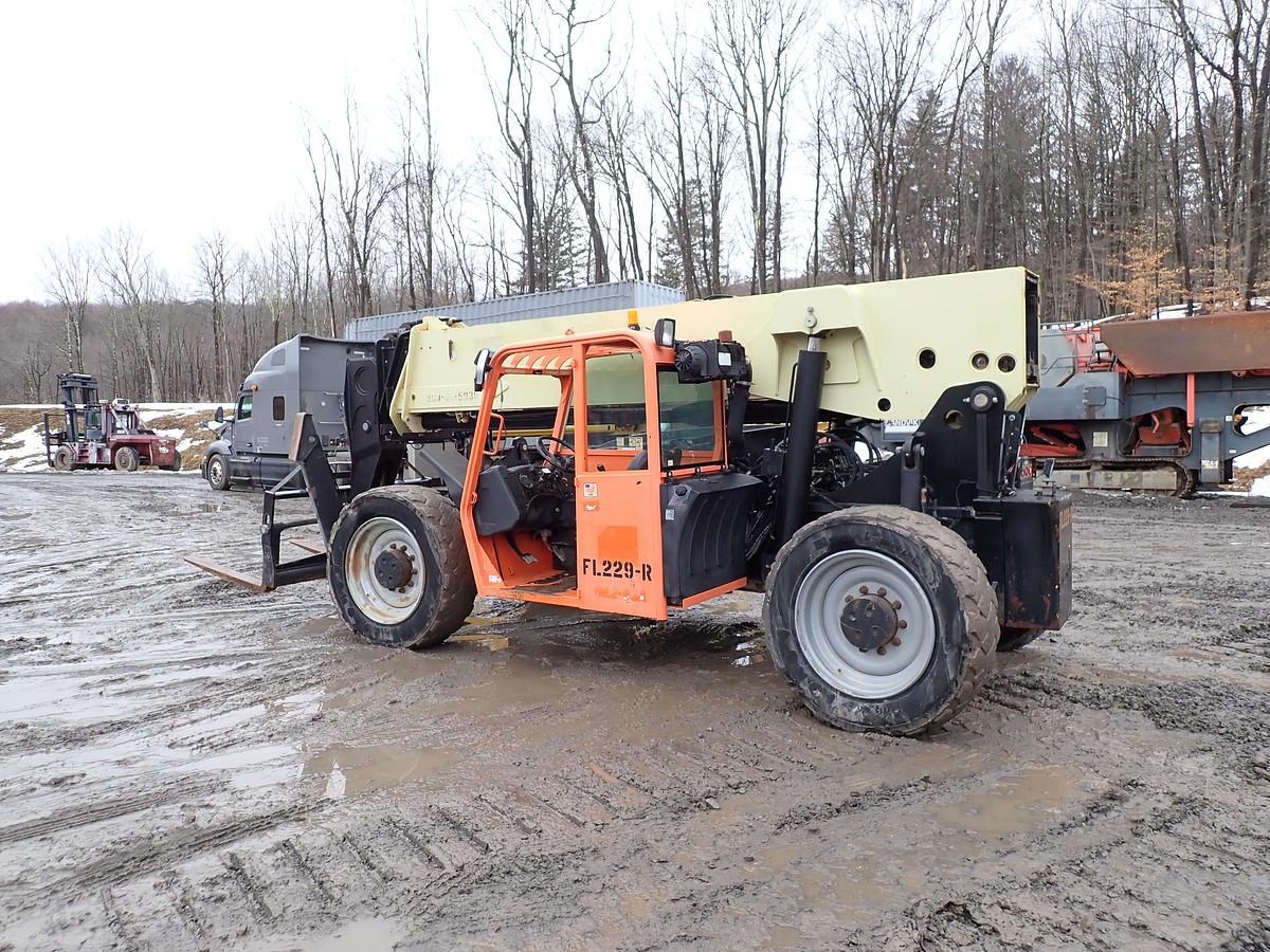Used 2015 JLG G12-55A 12K Telehandler
