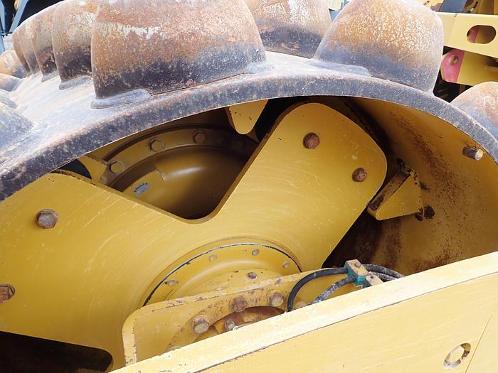Used 2007 CAT CP-563E Padfoot Compactor
