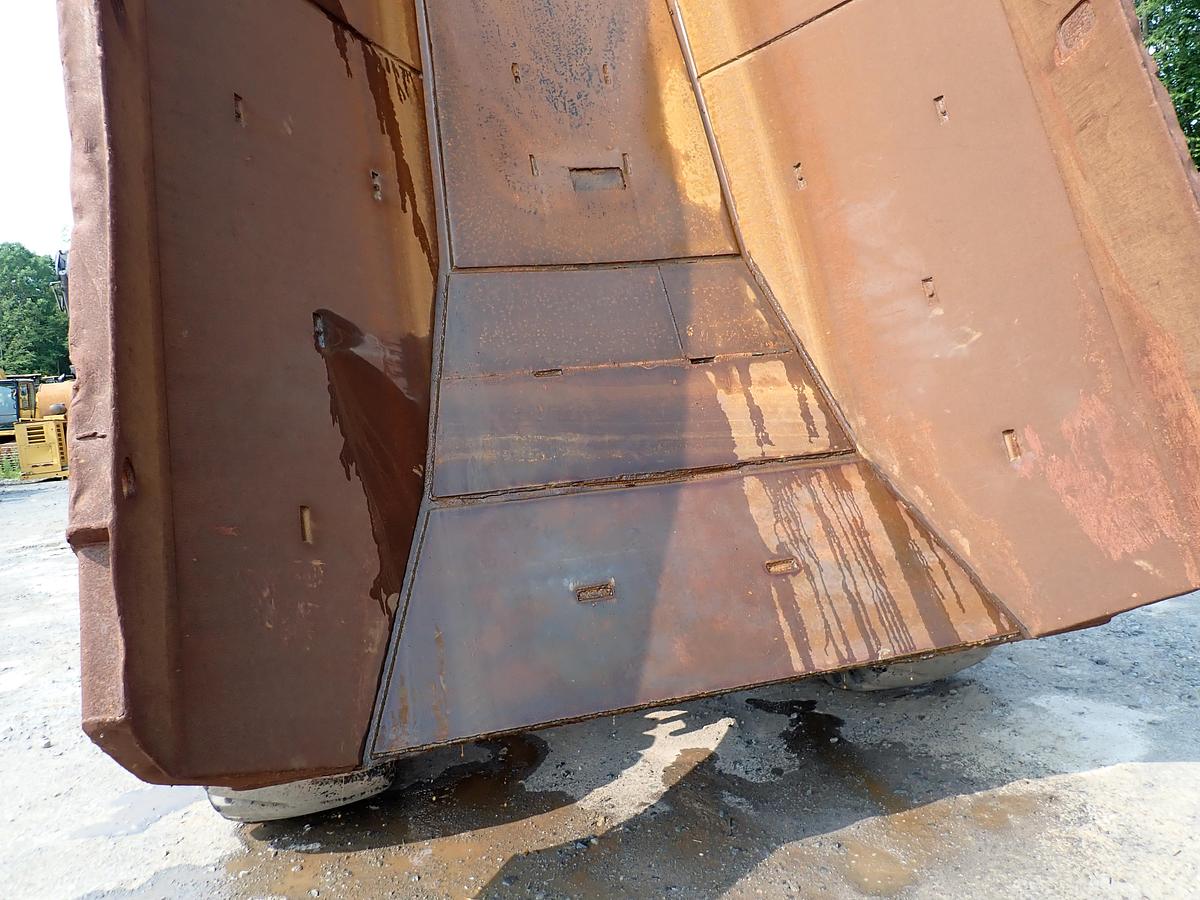 Used 2006 CAT 735