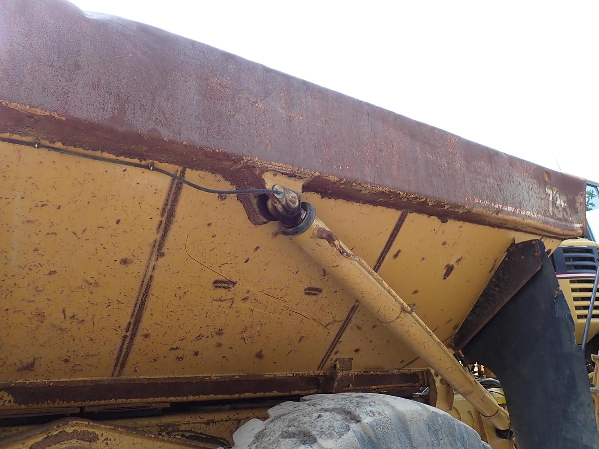 Used 2006 CAT 735