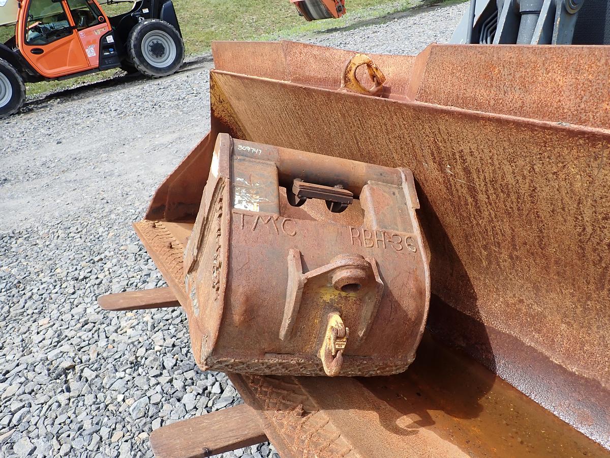 Used 2018 John Deere 410L Loader Backhoe LOADED! Q/C FORKS EXTENDAHOE