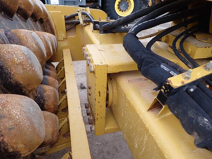 Used 2007 CAT CP-563E Padfoot Compactor