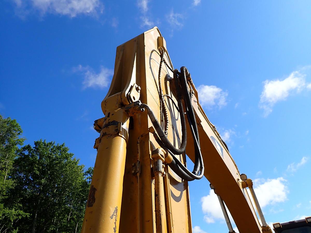 Used 2005 CAT 330CL Hydraulic Excavator