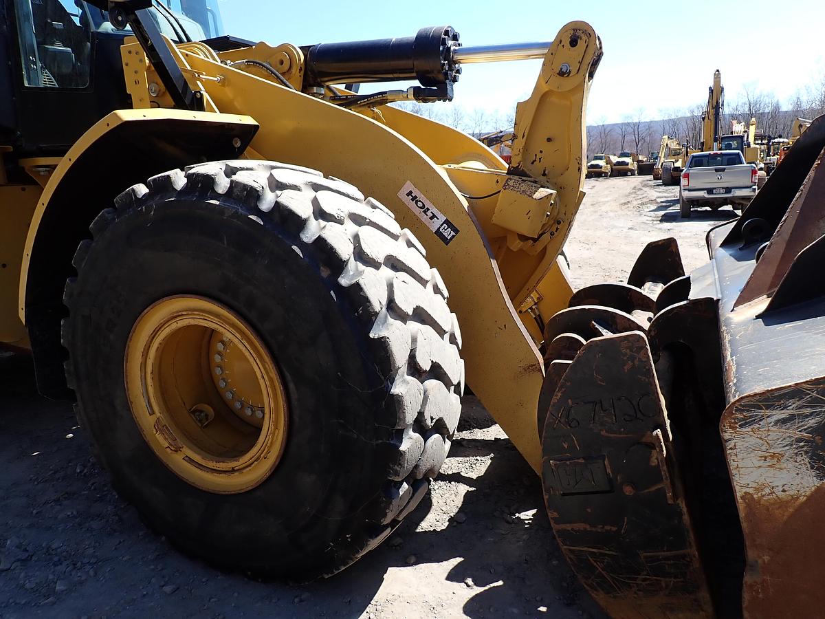 Used 2019 CAT 966M Wheel Loader Q/C & FORKS