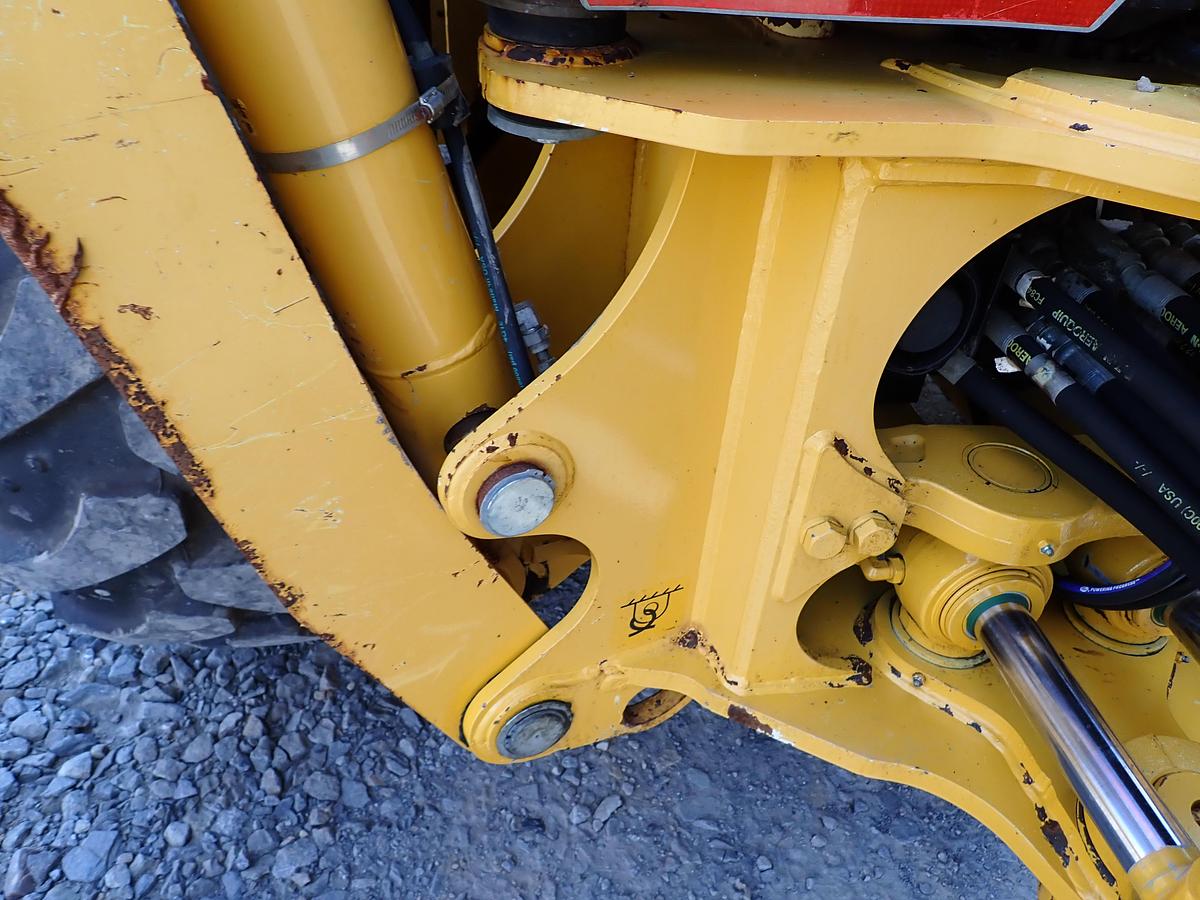 Used 2018 John Deere 410L Loader Backhoe LOADED! Q/C FORKS EXTENDAHOE