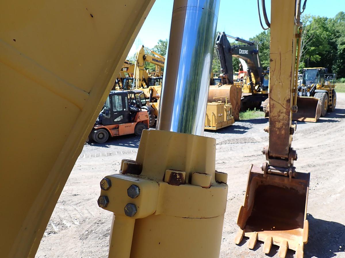 Used 2004 CAT 330CL Hydraulic Excavator