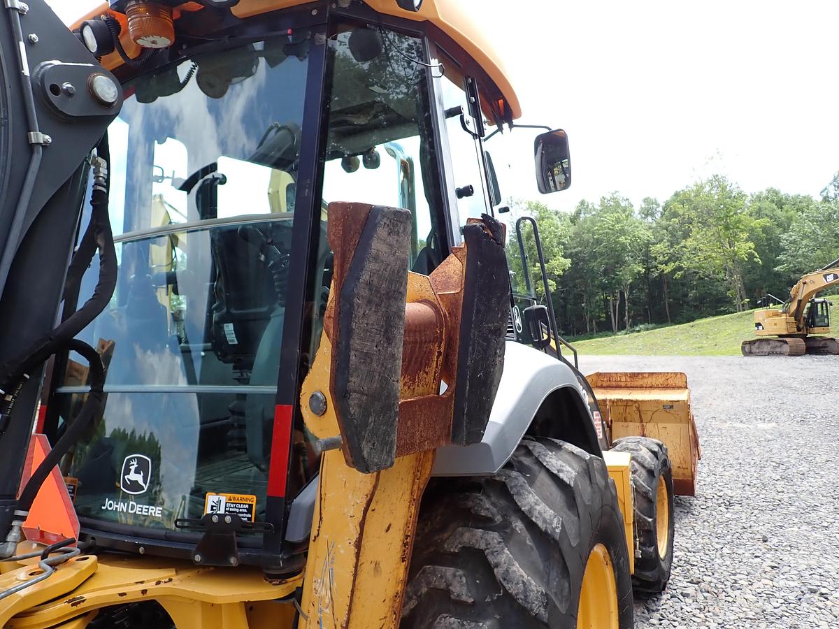 Used 2018 John Deere 410L Loader Backhoe LOADED! Q/C FORKS EXTENDAHOE