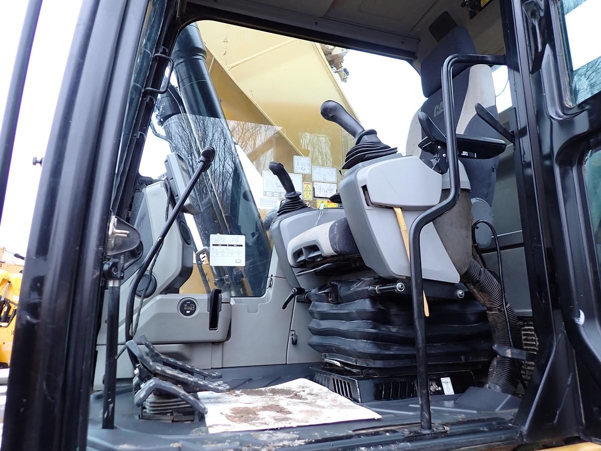 Used 2017 CAT 335F LCR Hydraulic Excavator w/ PROGRESSIVE THUMB!