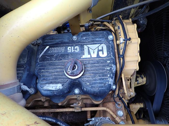 Used 1994 CAT 621F 8000 Gallon Water Wagon