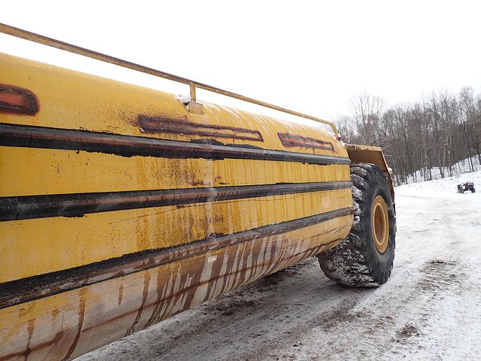 Used 1994 CAT 621F 8000 Gallon Water Wagon