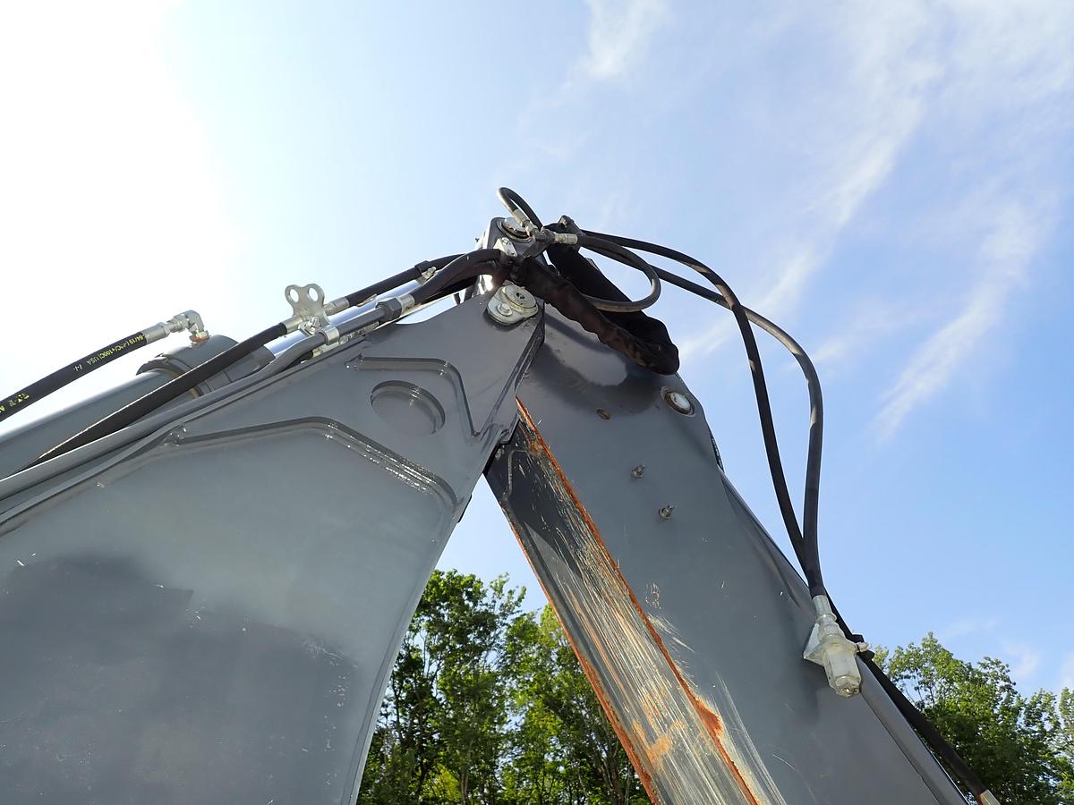 Used 2018 John Deere 410L Loader Backhoe LOADED! Q/C FORKS EXTENDAHOE