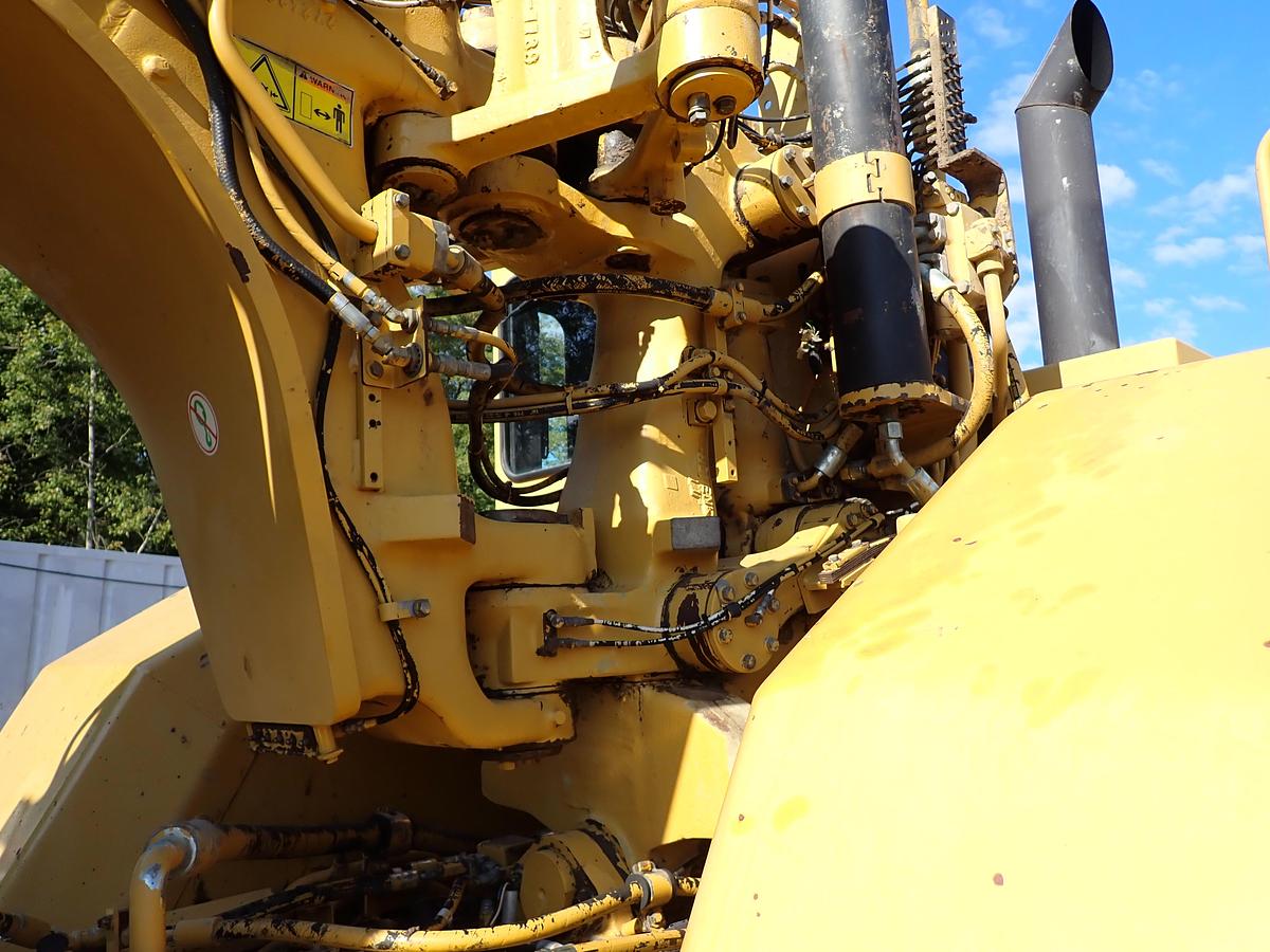 Used 2007 CAT 621G Motor Scraper