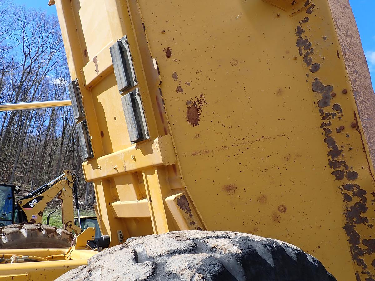 Used 2014 CAT 740B Articulated Truck