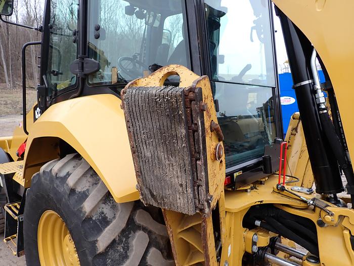 Used 2018 CAT 420F2 Loader Backhoe
