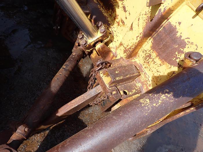 Used 1982 CAT D5B Crawler Dozer w/ CAB & WINCH 