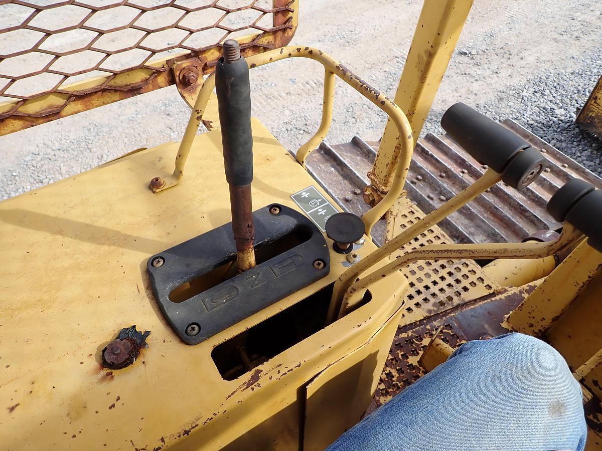 Used 1986 CAT D4H LGP Crawler Dozer DIRECT DRIVE W/ WINCH 2200 HOURS!