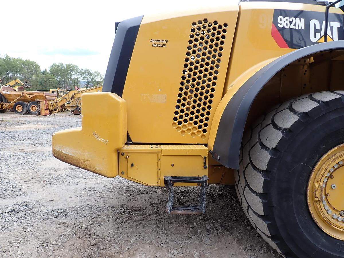 Used 2015 CAT 982M Wheel Loader