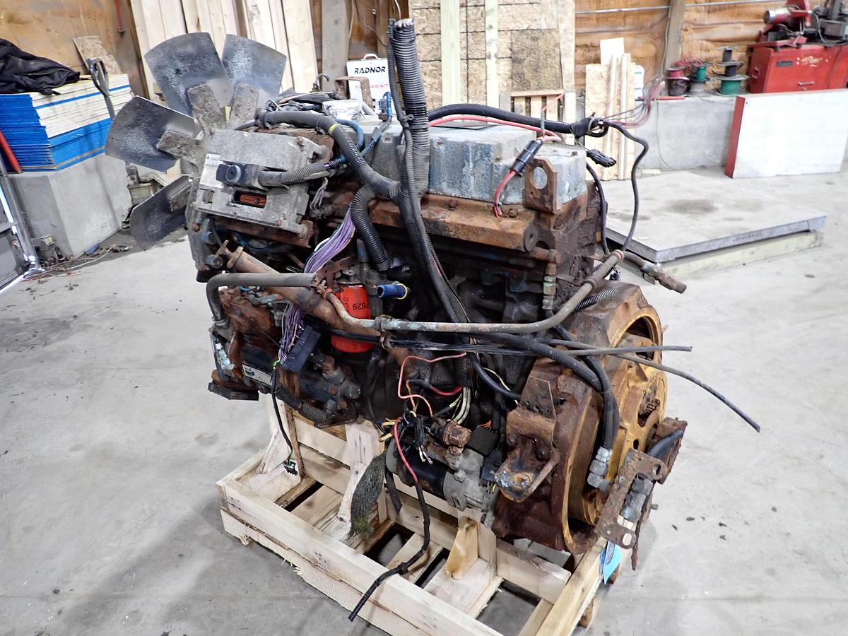 Used 1998 International DT530E HT Diesel Engine 300 HP! 19K MILES!