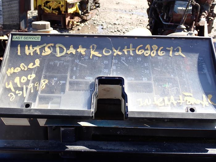 Used 1998 International DT466E HT 250 HP Truck Engine