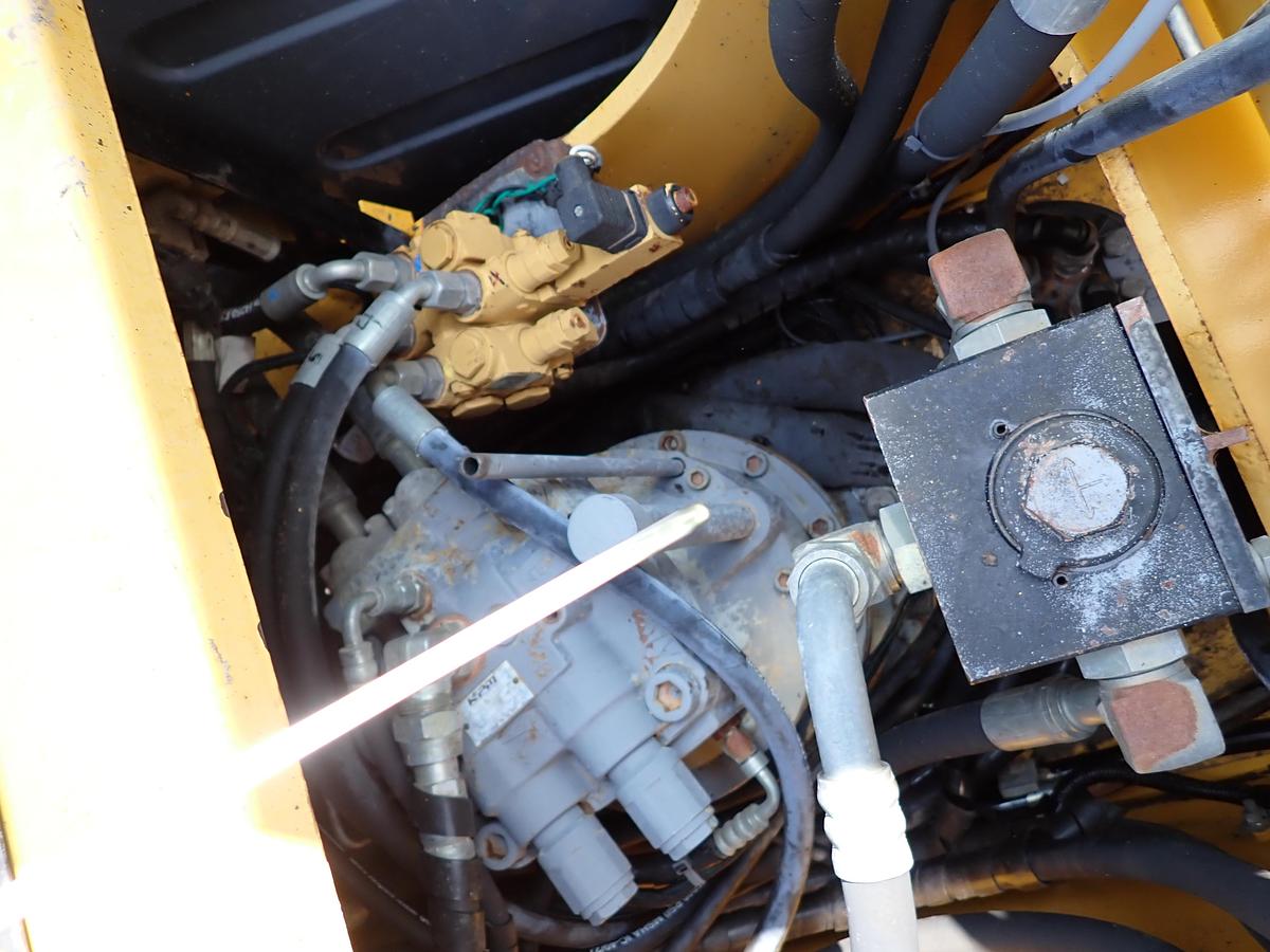 Used 2004 John Deere 160C LC Hydraulic Excavator Q/C Aux. Hydraulics