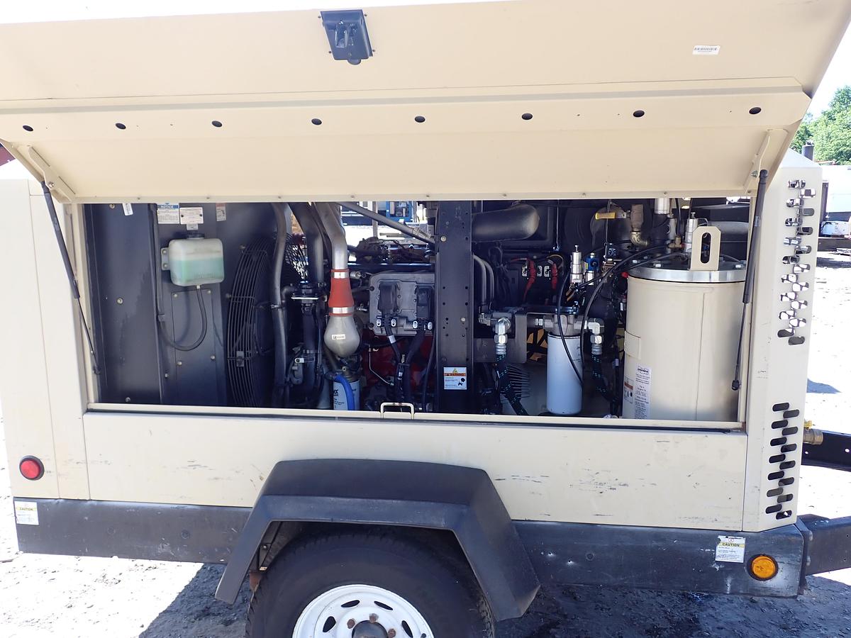 Used 2022 Doosan P425/HP375 Air Compressor 1528 HOURS