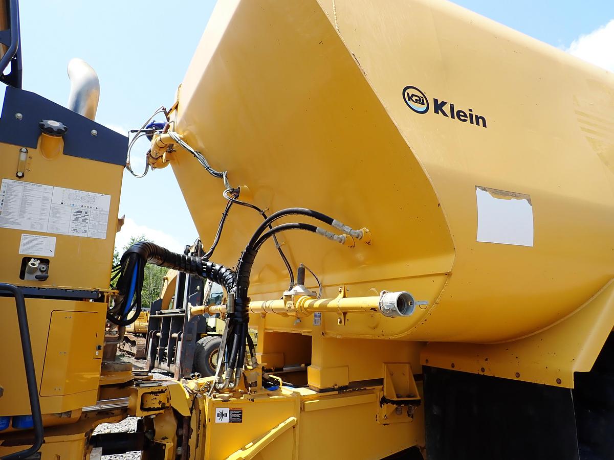 Used 2015 John Deere 460E Articulated Water Truck 9000 GALLON