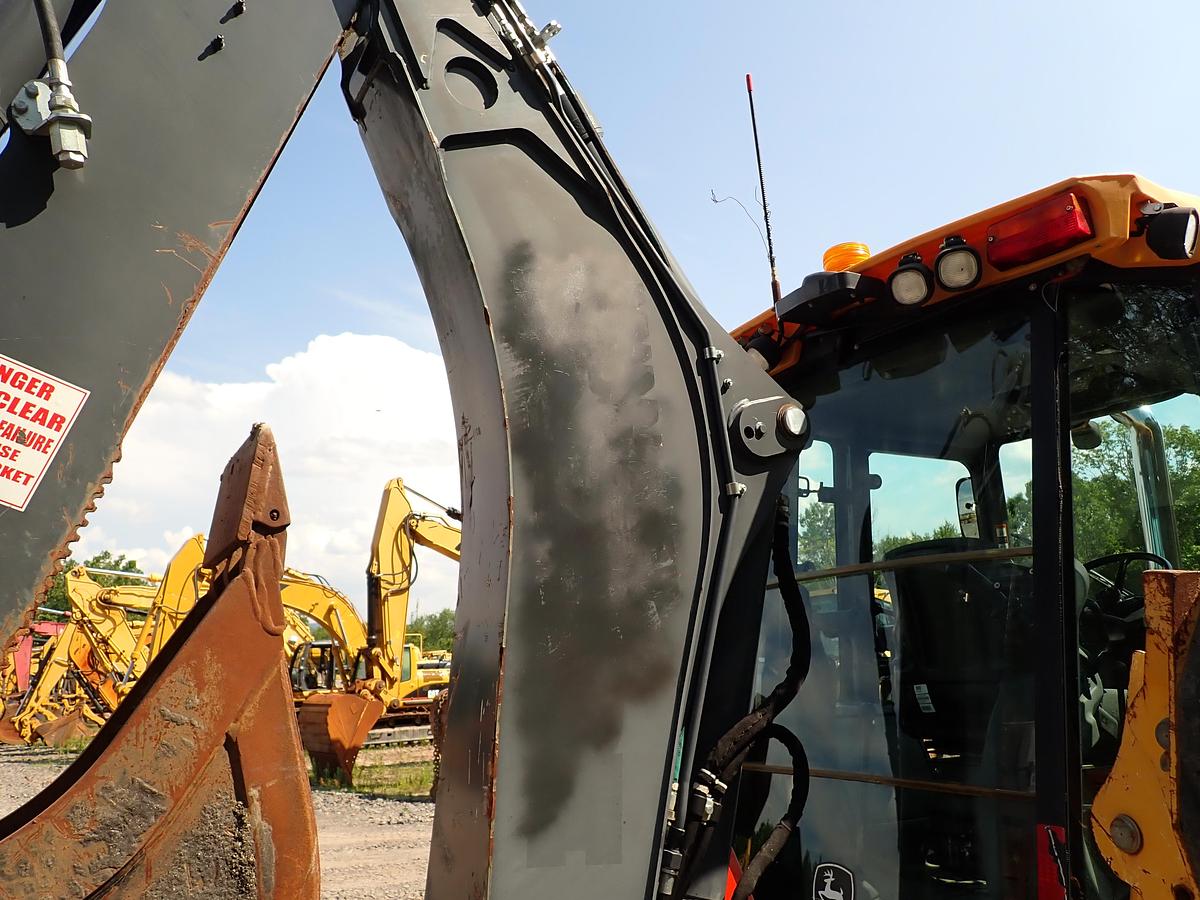 Used 2018 John Deere 410L Loader Backhoe LOADED! Q/C FORKS EXTENDAHOE