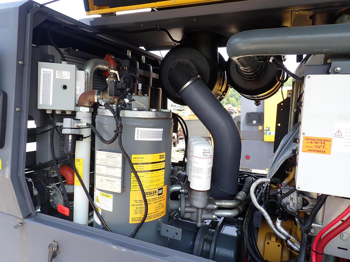 Used 2020 Atlas Copco XAS950CD8 950 CFM Air Compressor 842 HOURS