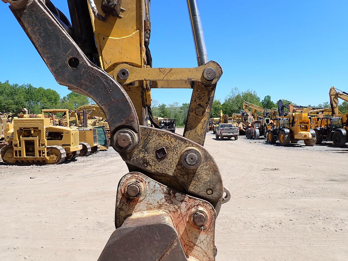 Used 2006 CAT 320CL