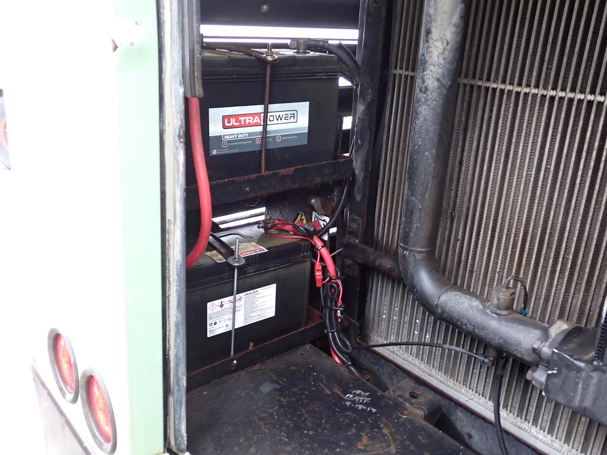Used 2016 Sullair 900HAFDTQ 900 CFM Air Compressor