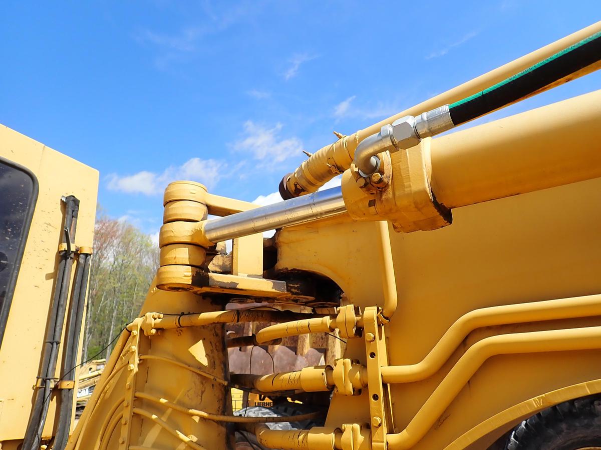 Used 1979 CAT 613B 5000 Gallon Water Wagon