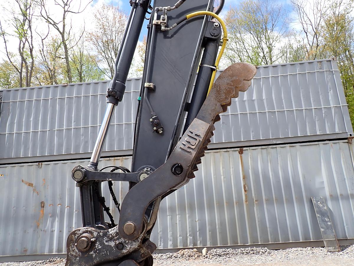 Used 2015 John Deere 160G LC Excavator HYDRAULIC THUMB & QC