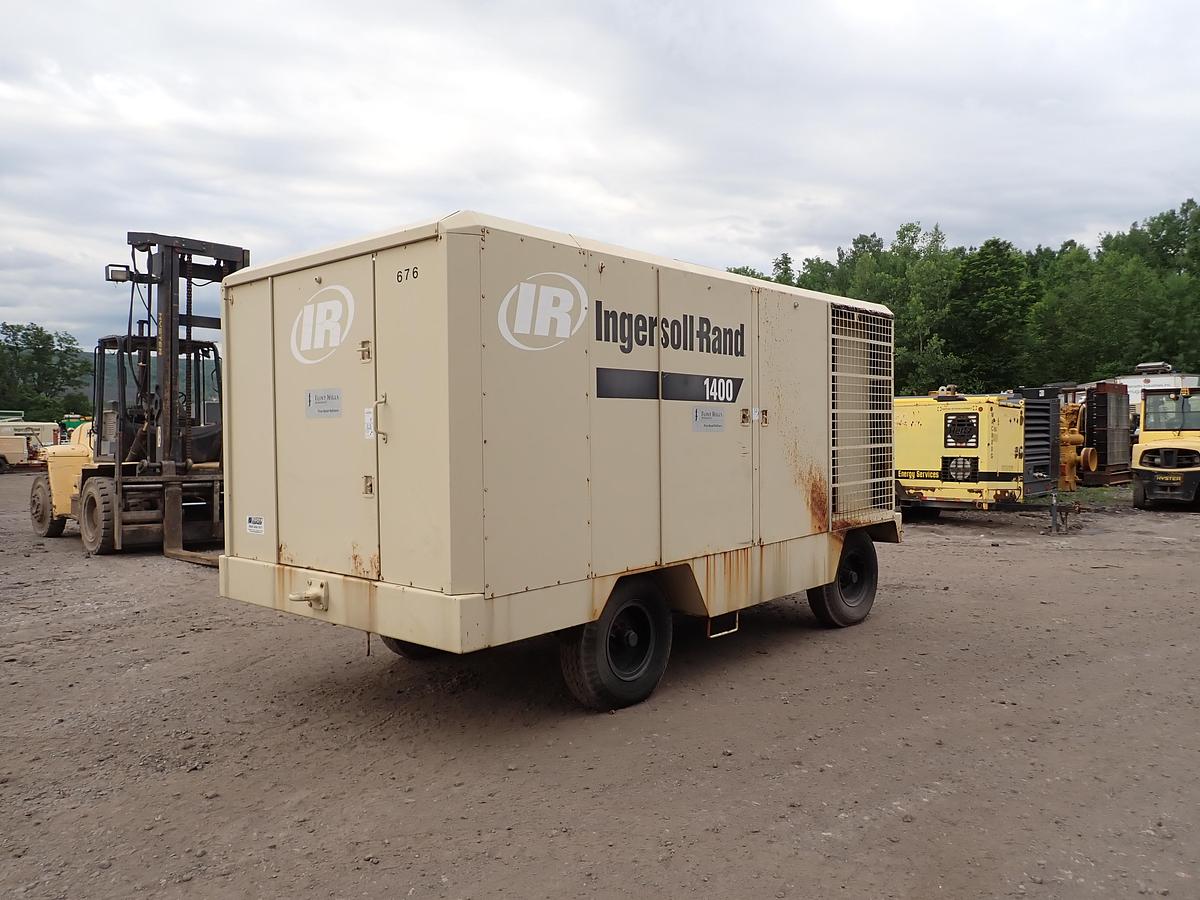 Used Ingersoll Rand XP1400WCU 1400 CFM Air Compressor 1176 HOURS!