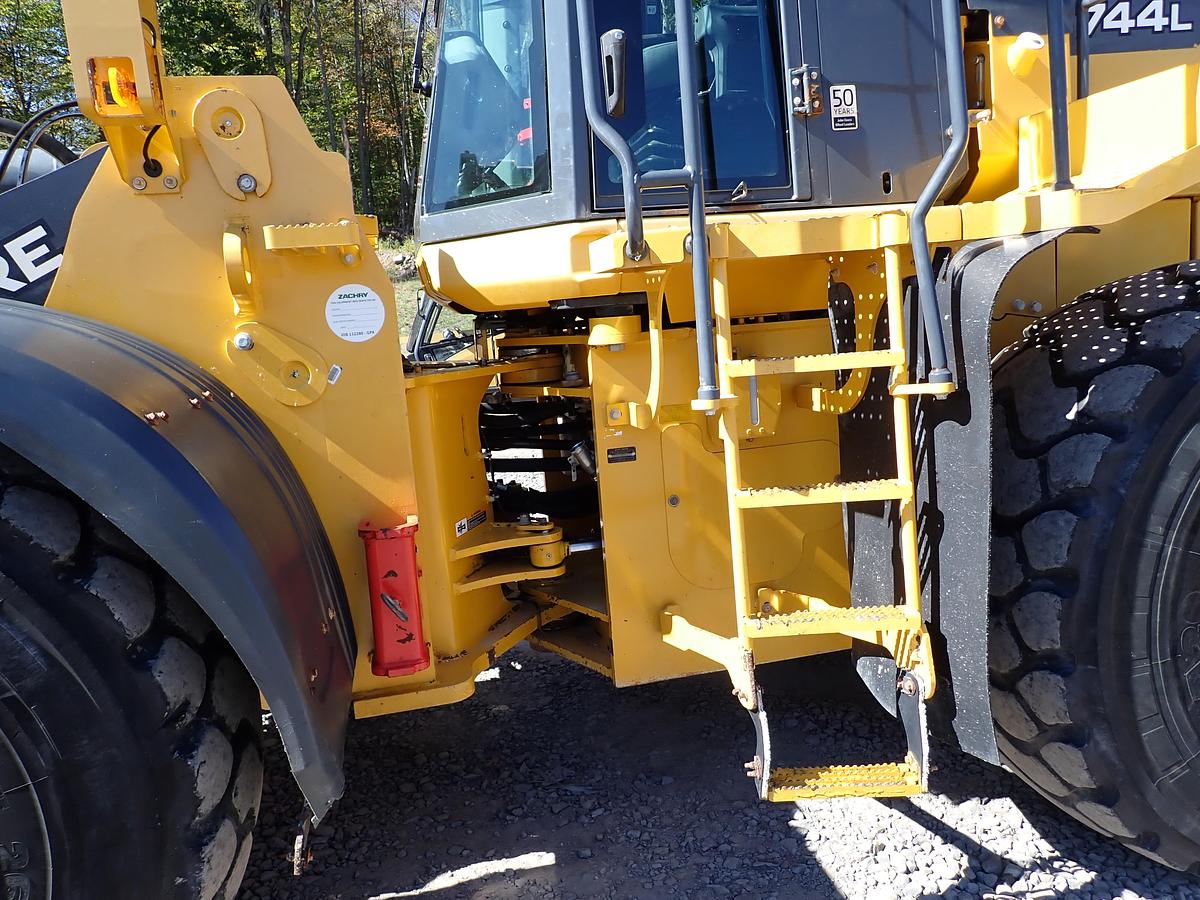Used 2019 John Deere 744L Wheel Loader QUICK COUPLER!