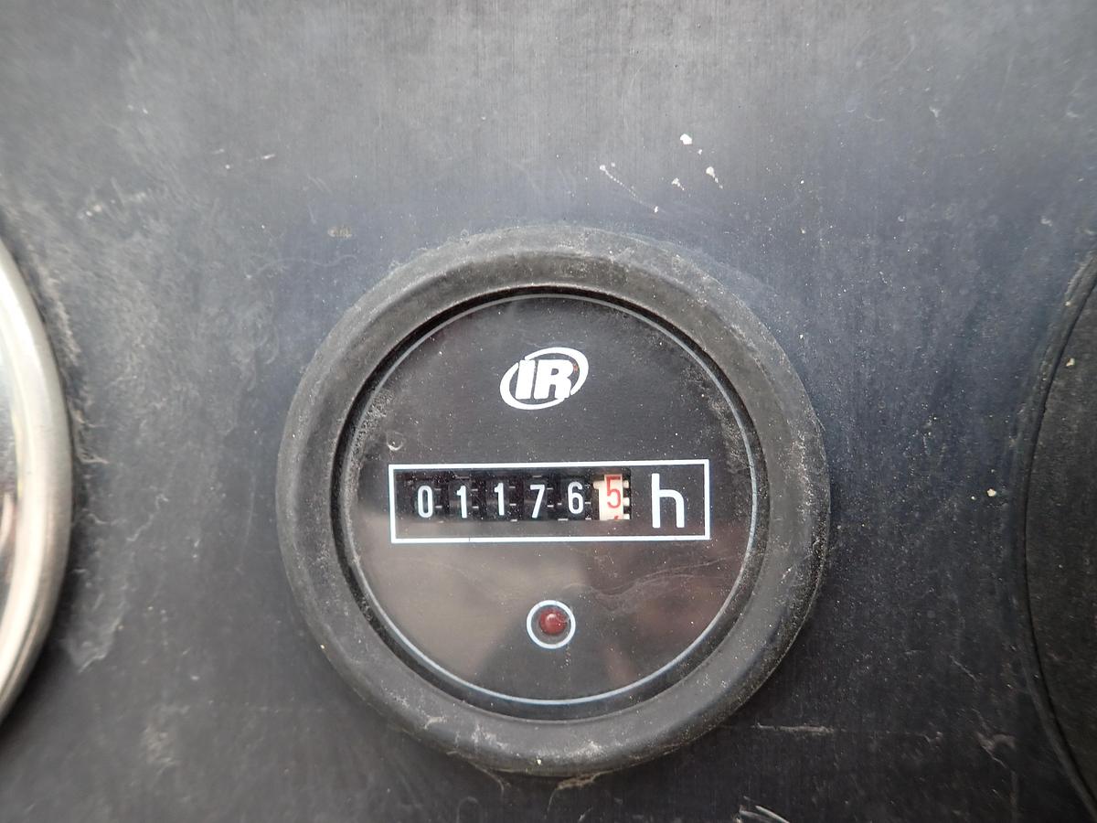 Used Ingersoll Rand XP1400WCU 1400 CFM Air Compressor 1176 HOURS!