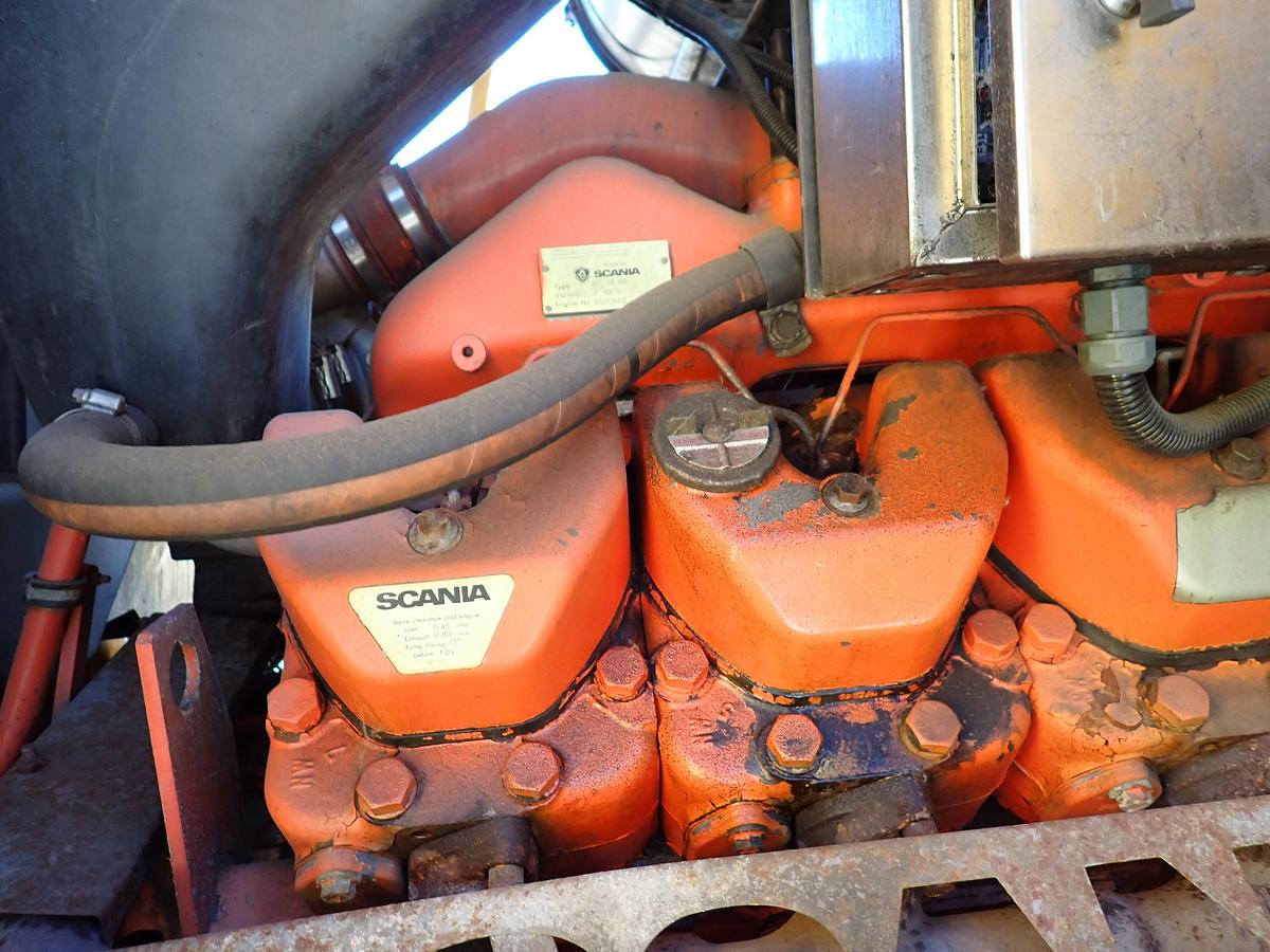 Used 2001 Vammas PSB 5500H Airport Runway Sweeper 