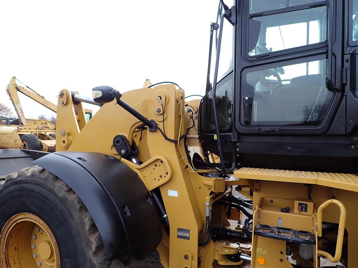 Used 2019 CAT 938M Wheel Loader 