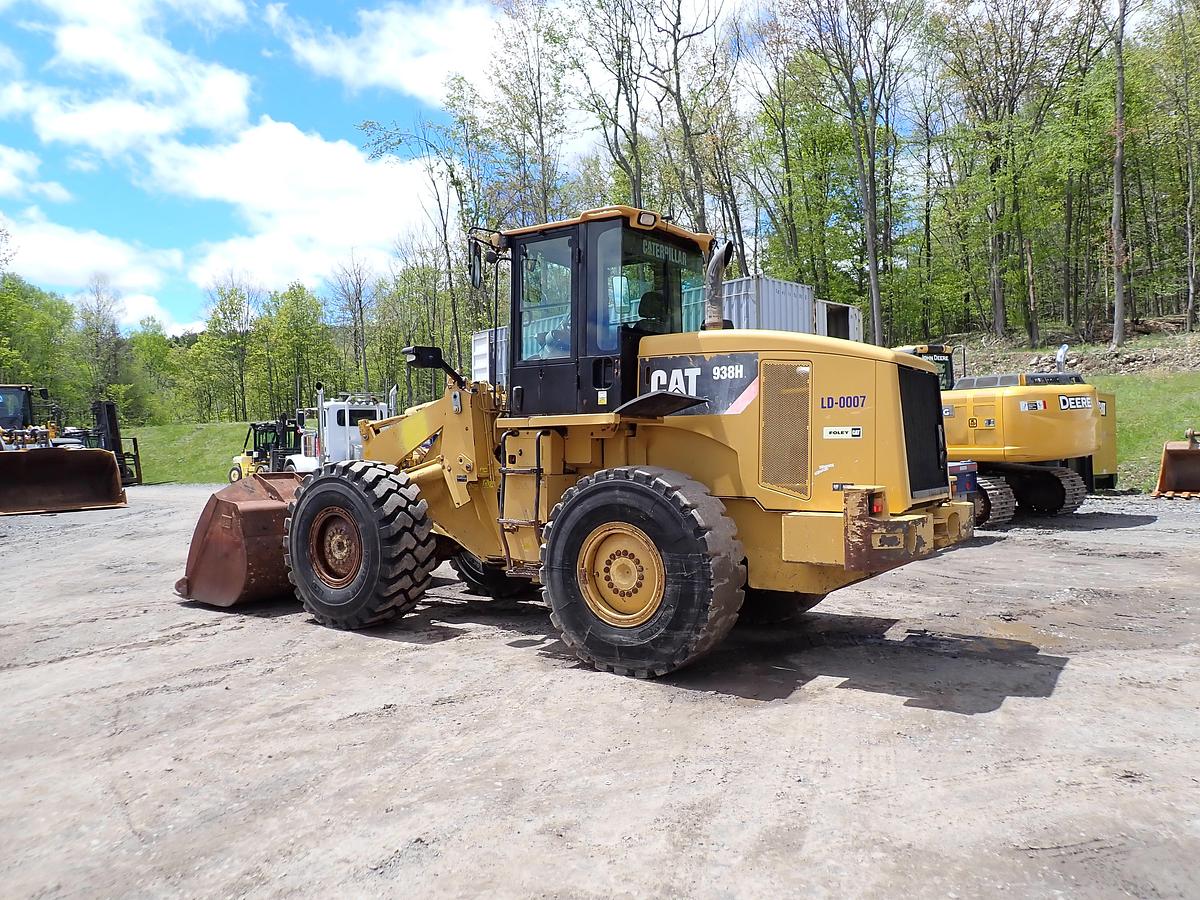 Used 2010 CAT 938H