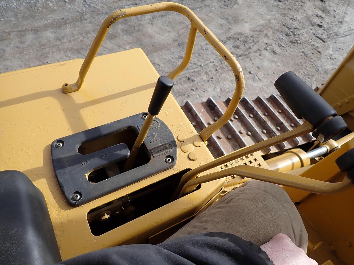 Used 1988 CAT D4H Series II Crawler Dozer