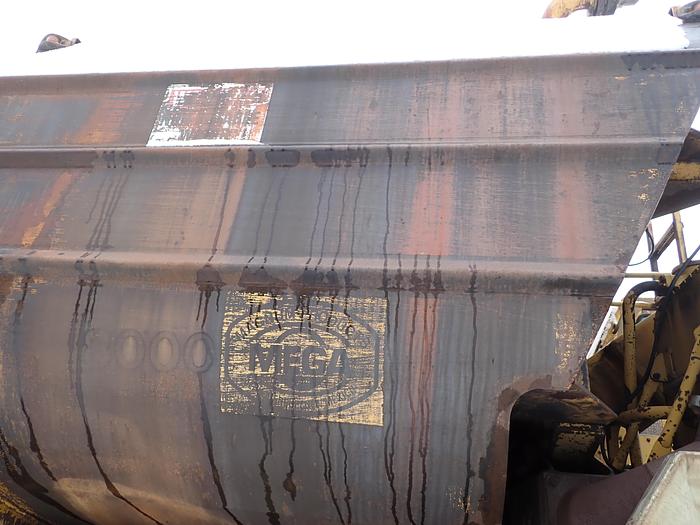 Used 1985 CAT 769C Rigid Frame Water Truck 8000 Gallon