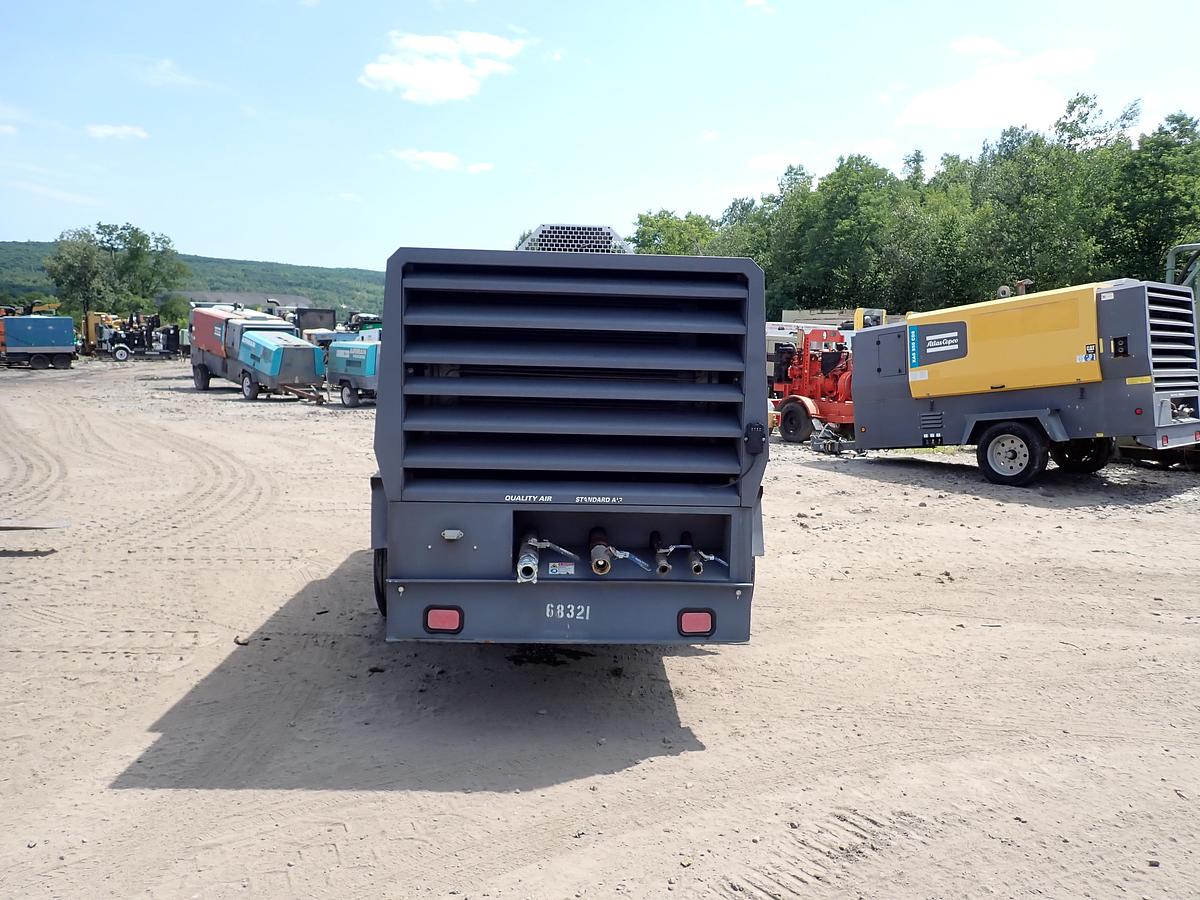Used 2021 Atlas Copco XAS900 JD8 900 CFM Air Compressor