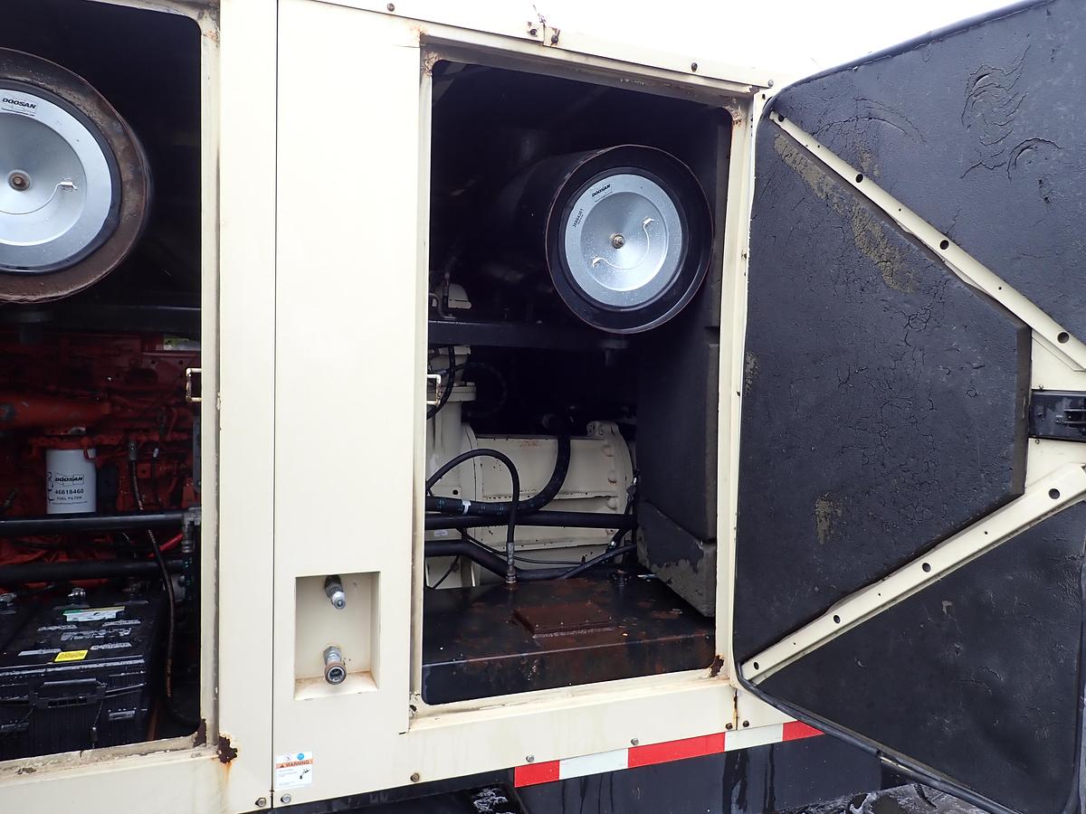 Used 2013 Doosan HP1600 Air Compressor