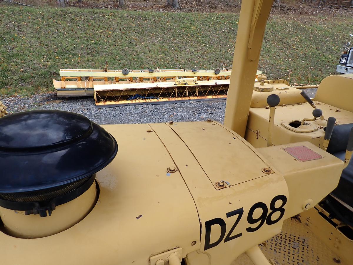 Used 1980 CAT D7G Crawler Dozer w/ RIPPER!