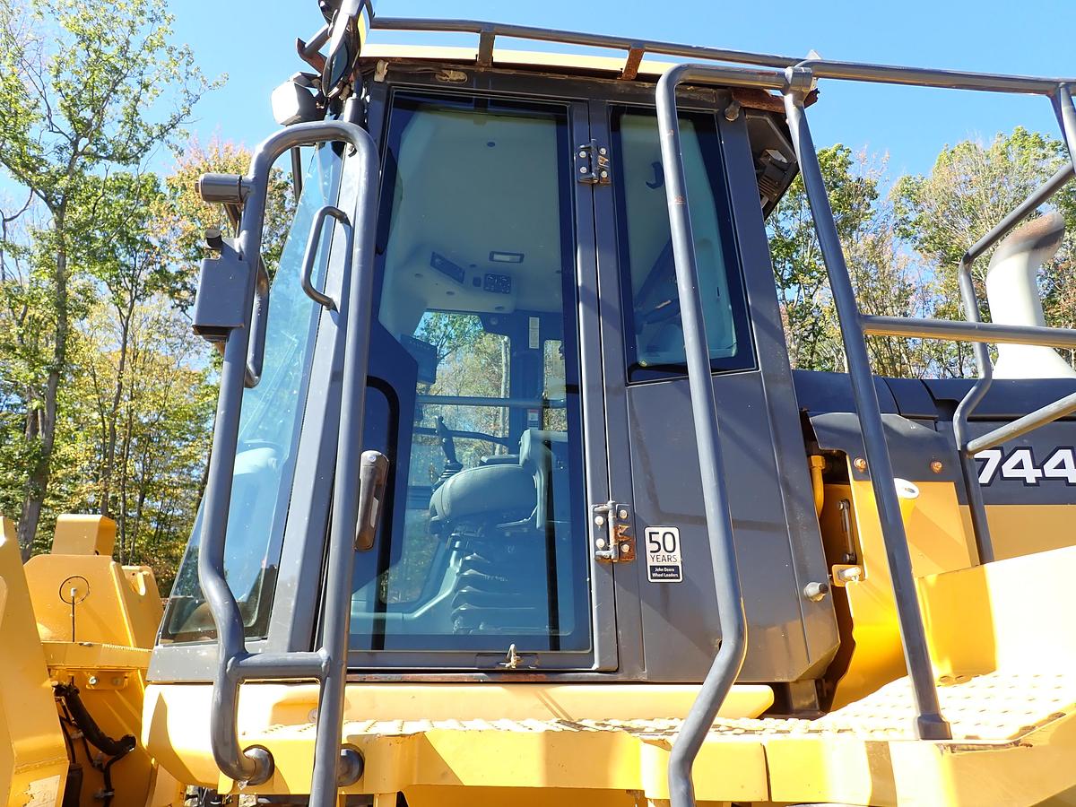 Used 2019 John Deere 744L Wheel Loader QUICK COUPLER!
