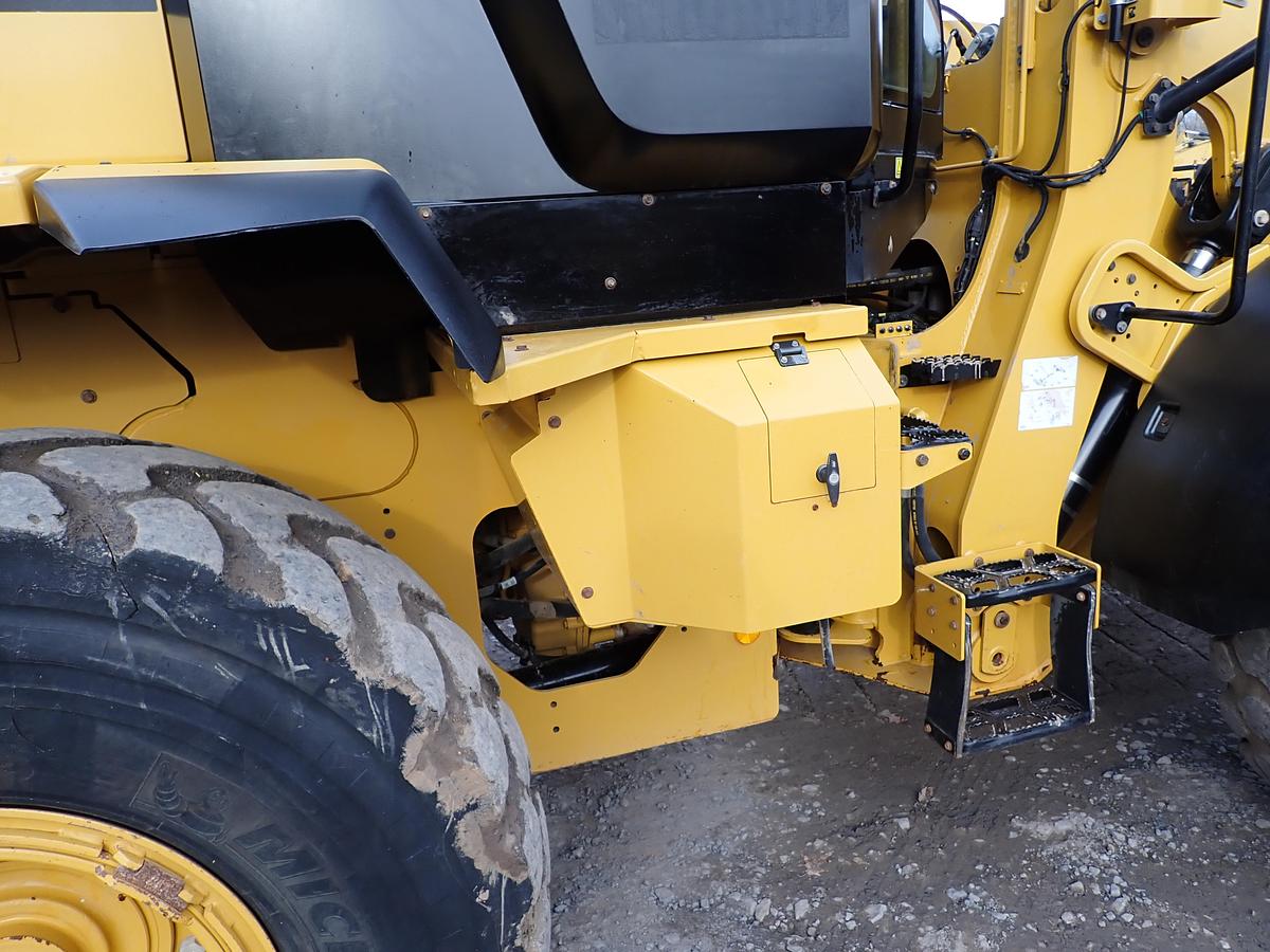 Used 2019 CAT 938M Wheel Loader 