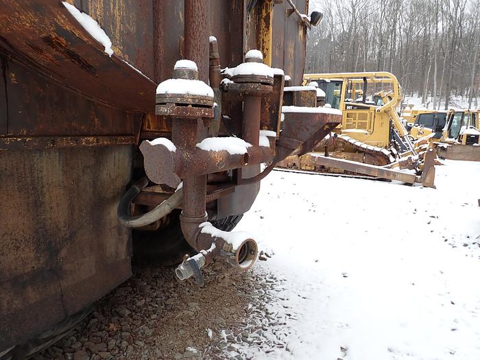 Used 1985 CAT 769C Rigid Frame Water Truck 8000 Gallon