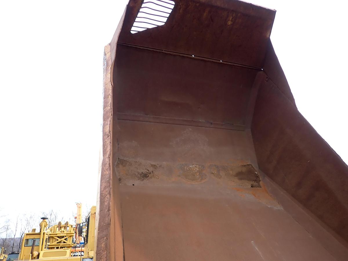 Used 1995 CAT D25D 25 Ton Articulated Haul Truck