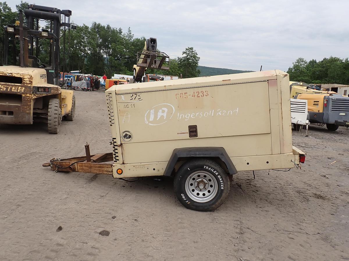 Used 2009 Ingersoll Rand XP375WIR 375 CFM Air Compressor